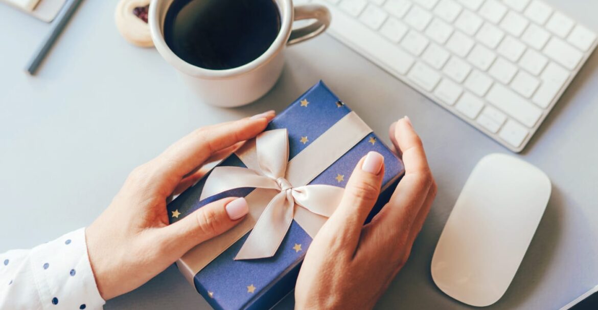 corporate gift ideas for employees